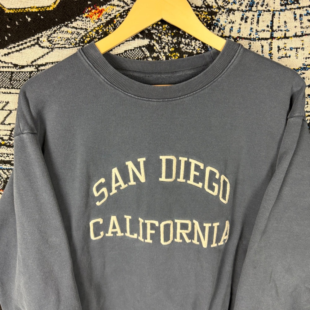San Diego California Crewneck Sweatshirt Faded Navy Blue Graphic Pullover